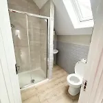 Four Bedroom In Fantastic Location *