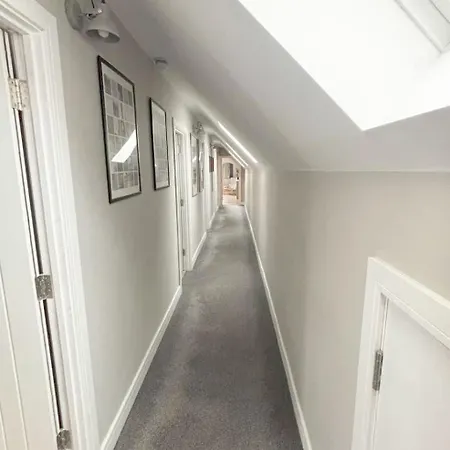 Apartmán Four Bedroom In Fantastic Location Bristol
