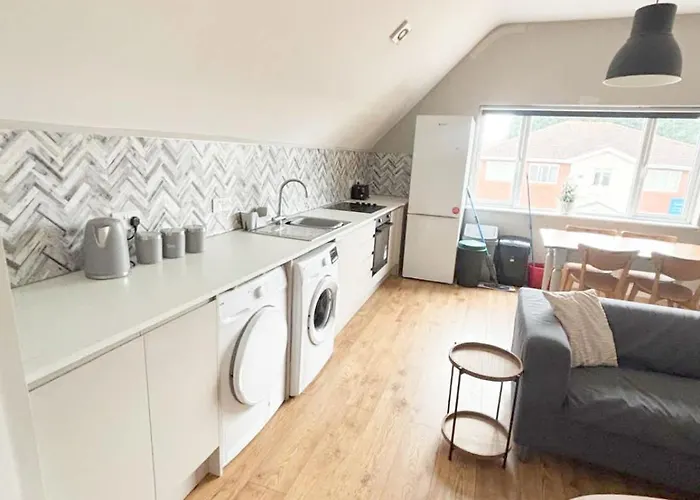 Four Bedroom In Fantastic Location Lägenhet Bristol