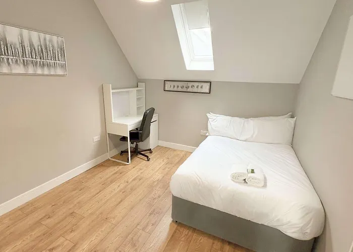 Apartmán Four Bedroom In Fantastic Location *